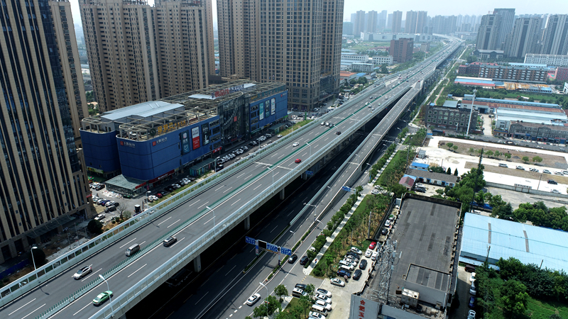 3.阜陽(yáng)北路高架橋全貌-主線(xiàn)橋匝道橋地面道路立體空間層次分明